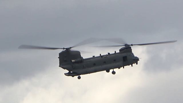 RAF Boeing Chinook HC.6 - Royal International Air Tattoo (RIAT) 2023 (Saturday) смотреть онлайн