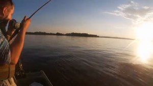 Крупная щука оборвала шнур