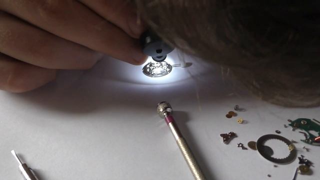 Как разобрать швейцарские кварцевые часы.Разборка женских часов SEKTOR. смотреть онлайн