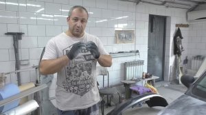 Калина ,перетираем грунт и наносим герметик на пороги!