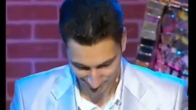 Артист оригинального жанра. Поющие бокалы (видео №4). www.iventashow.ru / +7 (495) 507-65-66