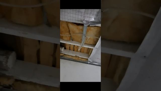 За минуту найти центр потолка. Живу в недостроенном доме.