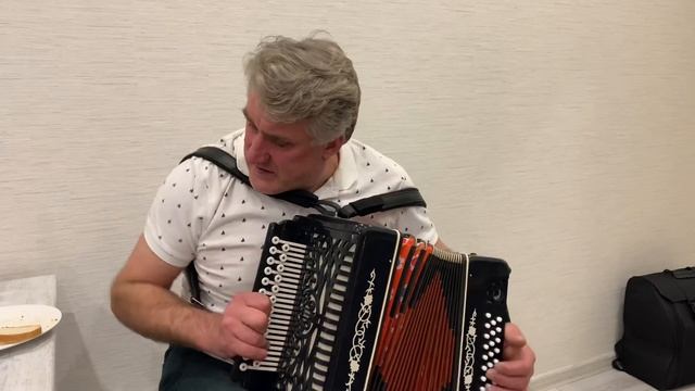 «Эх, яблочко»/Виктор Лукашов в СПб/Гармонь Кировская Мастера