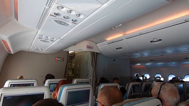 EMIRATES BRAND NEW AIRBUS A380 (ECONOMY) | Dubai - Paris