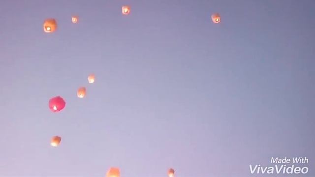 Запуск фонариков в небо смотреть онлайн