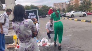 СОЦИАЛЬНЫЙ ЭКСПЕРИМЕНТ:ОН СОГЛАСЕН НА ВСЁ 😳/ Удастся ли повторить эксперимент Марины Абрамович?🧐🤷