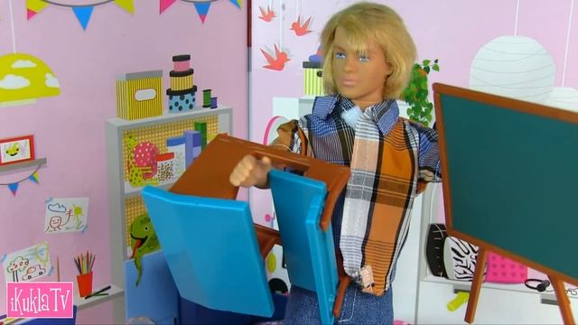 ПАРТА В ПОДАРОК НА ДЕНЬ РОЖДЕНИЯ Эвелина Плачет Мультик Куклы #Барби Про школу смотреть онлайн