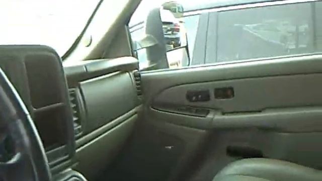 2006 Chevrolet Suburban смотреть онлайн