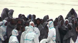 У берегов Греции спасают нелегалов, которые пытаются морем добраться до Европы