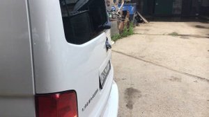 Установка камеры заднего вида в эмблему VW для VW T5 GP California.