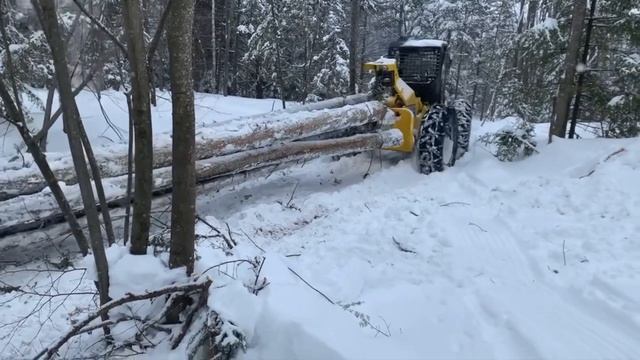 John Deere 440A Log skidder