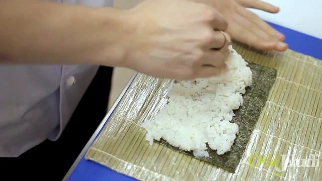 Как готовятся роллы, от шеф повара
