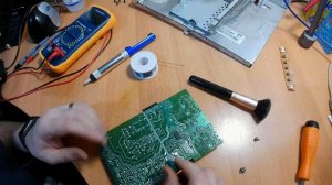 Monitor FLATRON L1752S   Llega a mi, de la basura de la tienda informática.