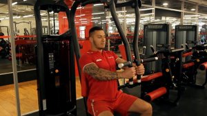 Тренажер бабочка. Техника выполнения.