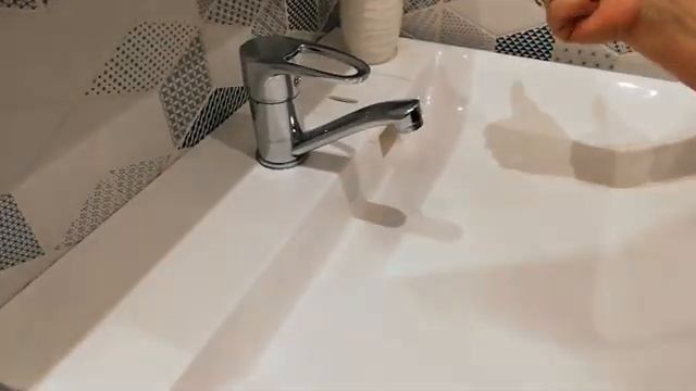 Умывальник над стиральной машиной. Ответы на вопросы: как вода стекает, есть ли брызги , удобно ли? смотреть онлайн