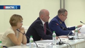 Губернатор Сахалинской области Валерий Лимаренко встретился с предпринимателями.