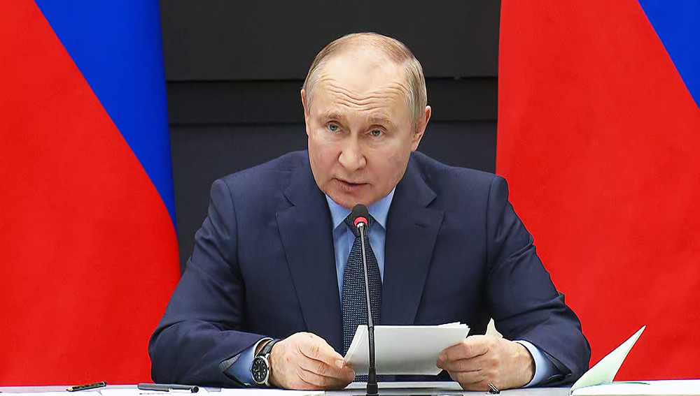Путин посетил штаб группировки войск "Днепр" / События на ТВЦ