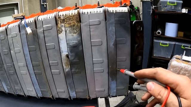 Такого издевательства над электромобилем еще не встречал. Nissan Leaf AZE0. смотреть онлайн