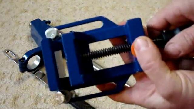 Стойка с тисками под дрель. смотреть онлайн