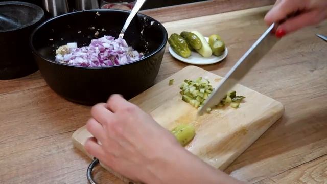 ЗА 5 МИНУТ БЫСТРО и ВКУСНО | САЛАТ из РЫБНОЙ КОНСЕРВЫ #салатизконсервы #рыбныйсалат Julia's recipes