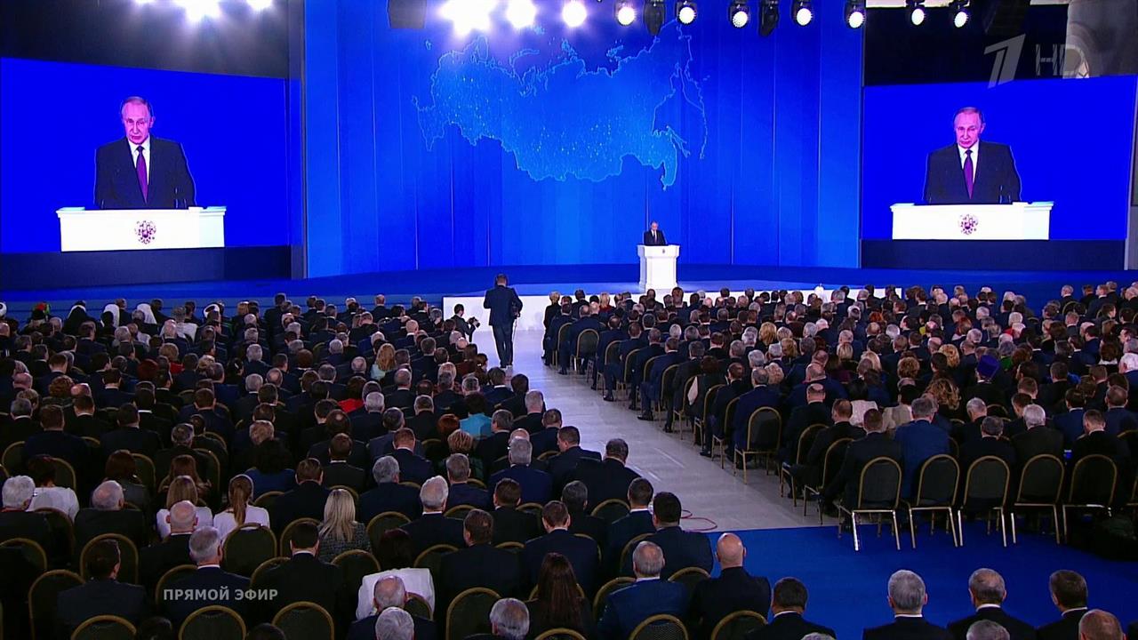 Владимир Путин: Финансирование строительства и обу...ва автодорог нужно удвоить уже в ближайшие годы