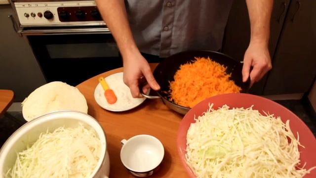 Квасим капусту (квашеная капуста)