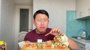МУКБАНГ ГОТОВЛЮ?? И ЕМ 3 ОГРОМНЫЕ ШАУРМЫ, ДОНЕРА, КАРТОШКА ФРИ| Mukbang shawarma не ASMR