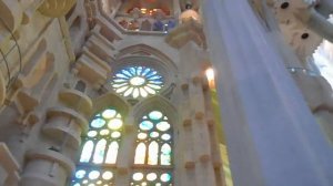 Саграда Фамилия внутри