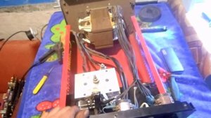 Пуско-зарядное устройство Forte CD-620 отключается при работе.