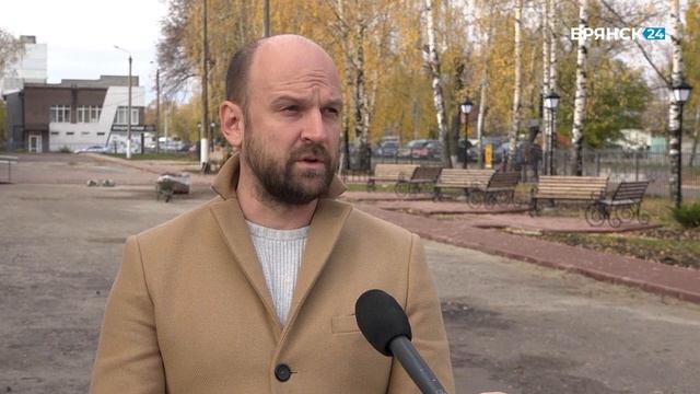Завершается благоустройство территории одиннадцатой школы в Брянске.