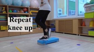 Степ. Базовые шаги со сменой лидирующей ноги