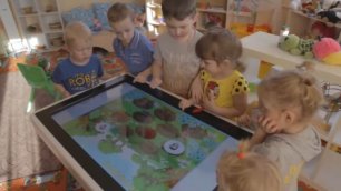 Интерактивный стол UTSKids для детского развития (купить - ссылка в описании)