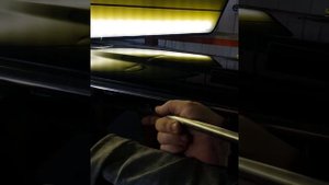 Показываем, как удаляем вмятину на двери без покраски.