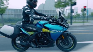 Новинка в мире CFMOTO - мотоцикл CFMOTO 400GT (ABS)!