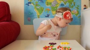 Играем в skittles, учим цвета | Skittles Candy Color Game Finger sorting