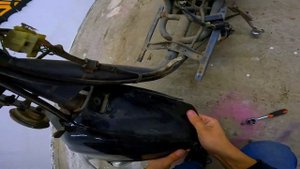 Реставрация Honda Giorno AF24 / Ч.1 Снятие пластика.