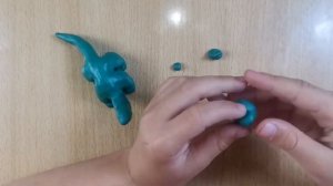 ДИНОЗАВР из пластилина. Видео лепка для детей