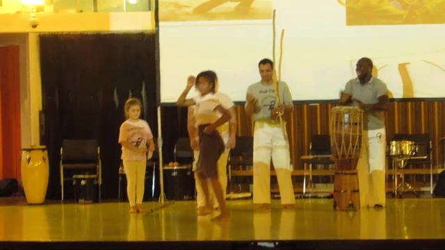 Mundo Capoeira Shows and Samba смотреть онлайн