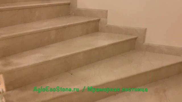 Мраморная лестница холл в частном доме. смотреть онлайн