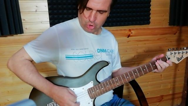 Как правильно играть медиатором