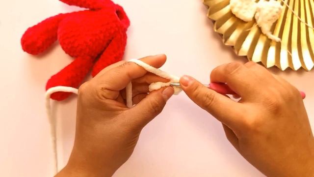 Мишка в капюшоне | подробный МК по вязанию игрушки крючком амигуруми