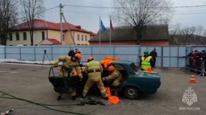 Великолукские спасатели заняли первое место в соревнованиях по ликвидации последствий ДТП?