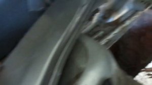 Нормальная снаружи,// гнилющая внутри//. Варю усилитель порогов и подгоняю зазоры.