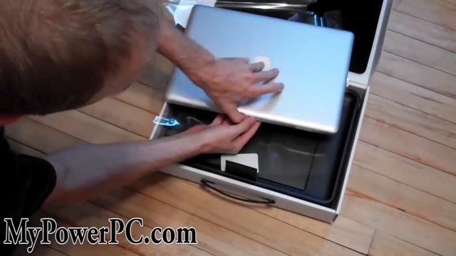 Apple MacBook Pro 15 inch 2.4 GHz Intel Core i7 Quad Core Unboxing смотреть онлайн