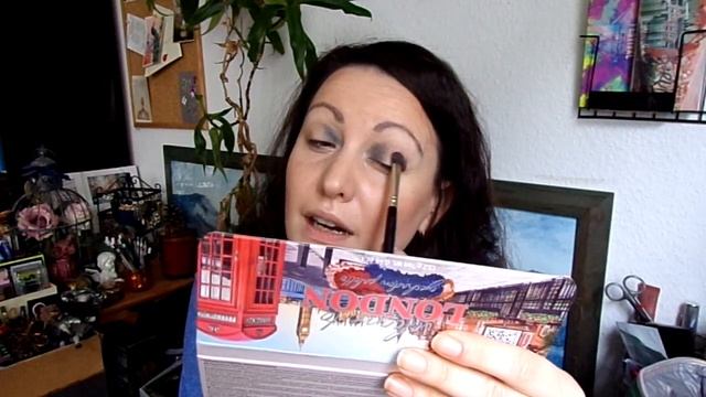 Собирайся со мной | Макияж с палеткой Welcome to London Essence | опять нахимичила :)) смотреть онлайн