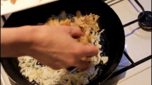 Grzyb Siedzuń sosnowy , Szmaciak  , Kozia broda,Спарассис курчавый,Sparassis crispa