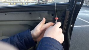 Устраняем неисправность дверного замка на Ладе Гранте