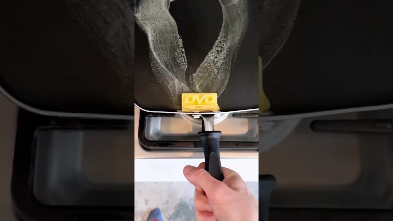 В соцсетях превратили заставку с DVD-плеера в масло. смотреть онлайн