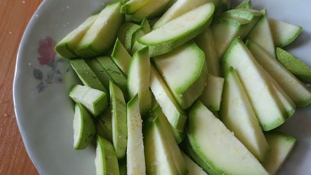 Жареные речные мидии с кабачками , необычный вкус. Попробуйте обязательно смотреть онлайн