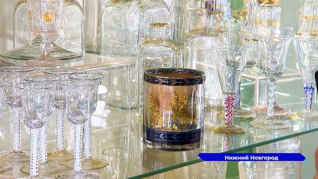 Постоянная экспозиция уникальных экспонатов из фарфора и стекла открылась в Усадьбе Рукавишниковых